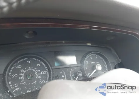 2006 Lincoln Town Car Signature z USA, uszkodzony, nr VIN 1LNHM81V76Y612251